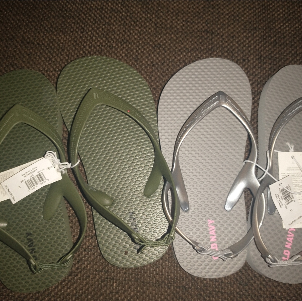 Girls Old Navy Flip Flops